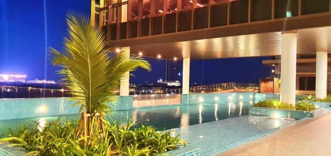 Jrv Hotelstyle Homestay Melaka エクステリア 写真