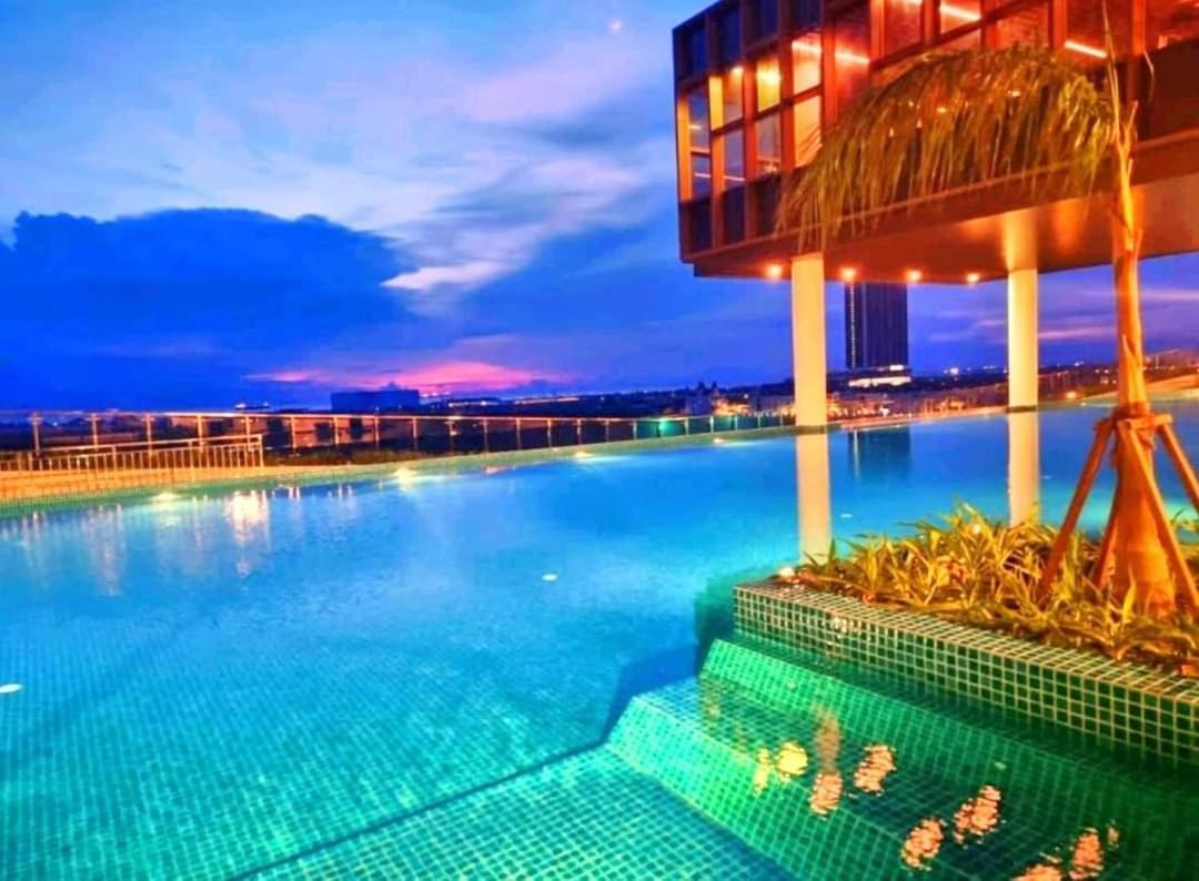 Jrv Hotelstyle Homestay Melaka エクステリア 写真